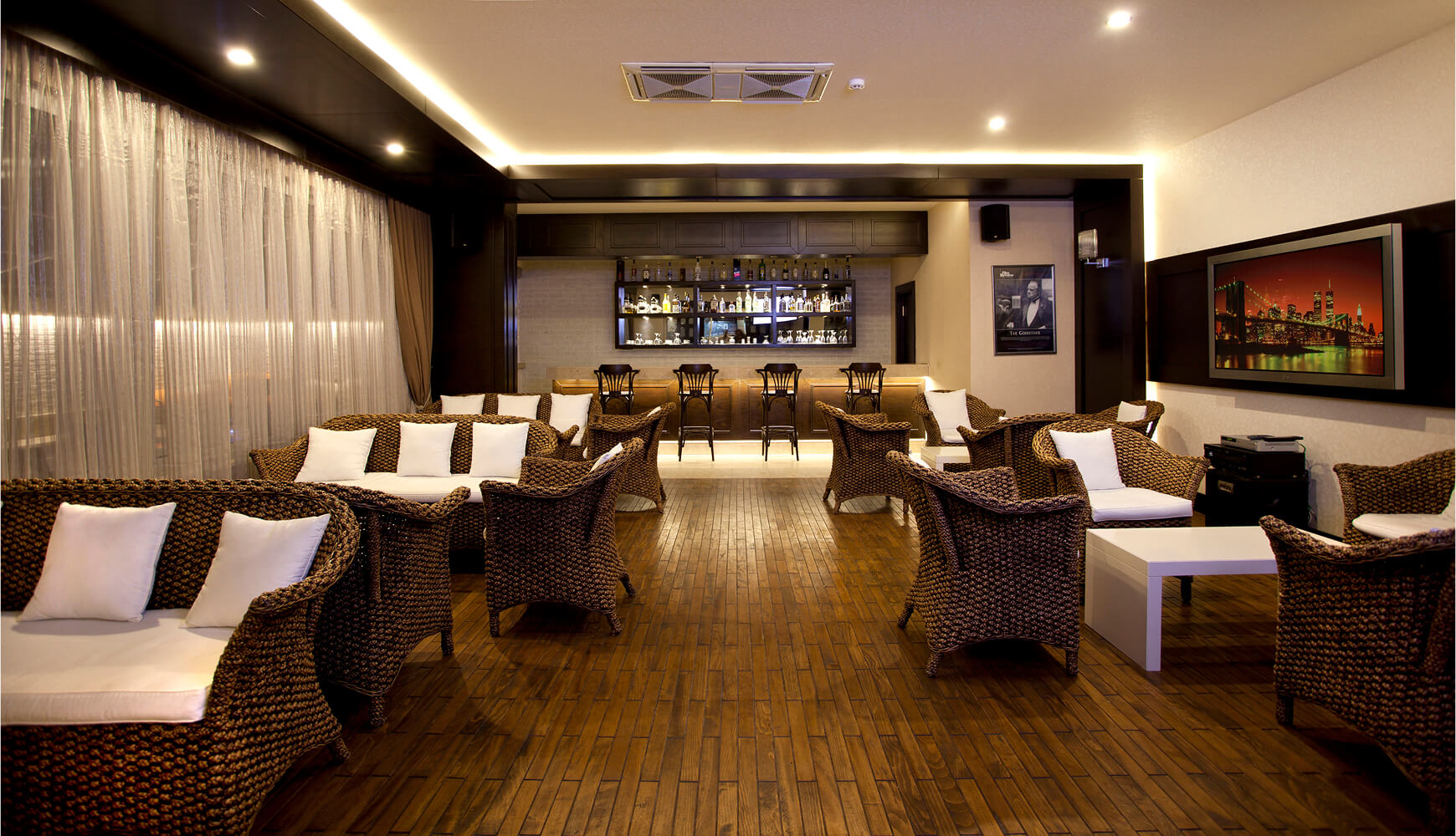 Resting Saloon & Pool Bar